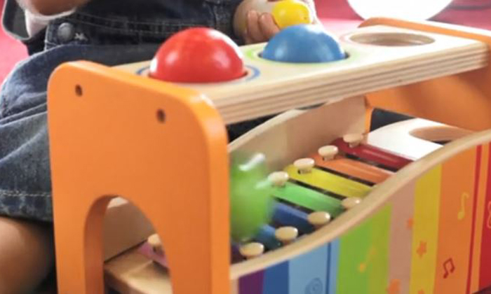 Hape Pound and Tap Bench with Xylophone and Hammerspiel 